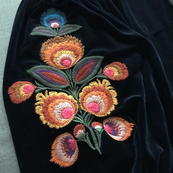 Zara Dark Blue Embroidered Velvet Dress - Picture 5 of 8